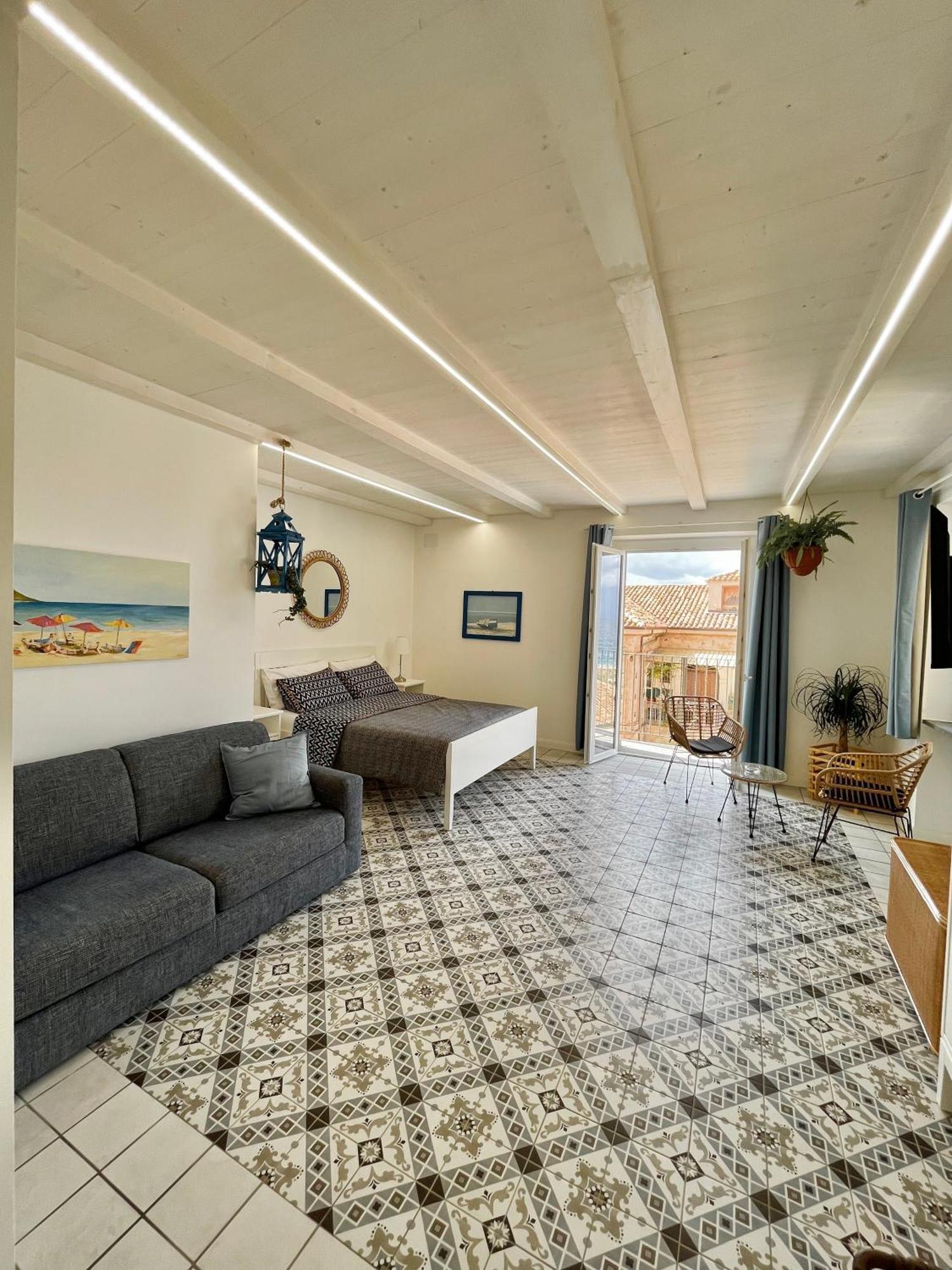 Casa Vacanze Penelope Pizzo  Eksteriør billede
